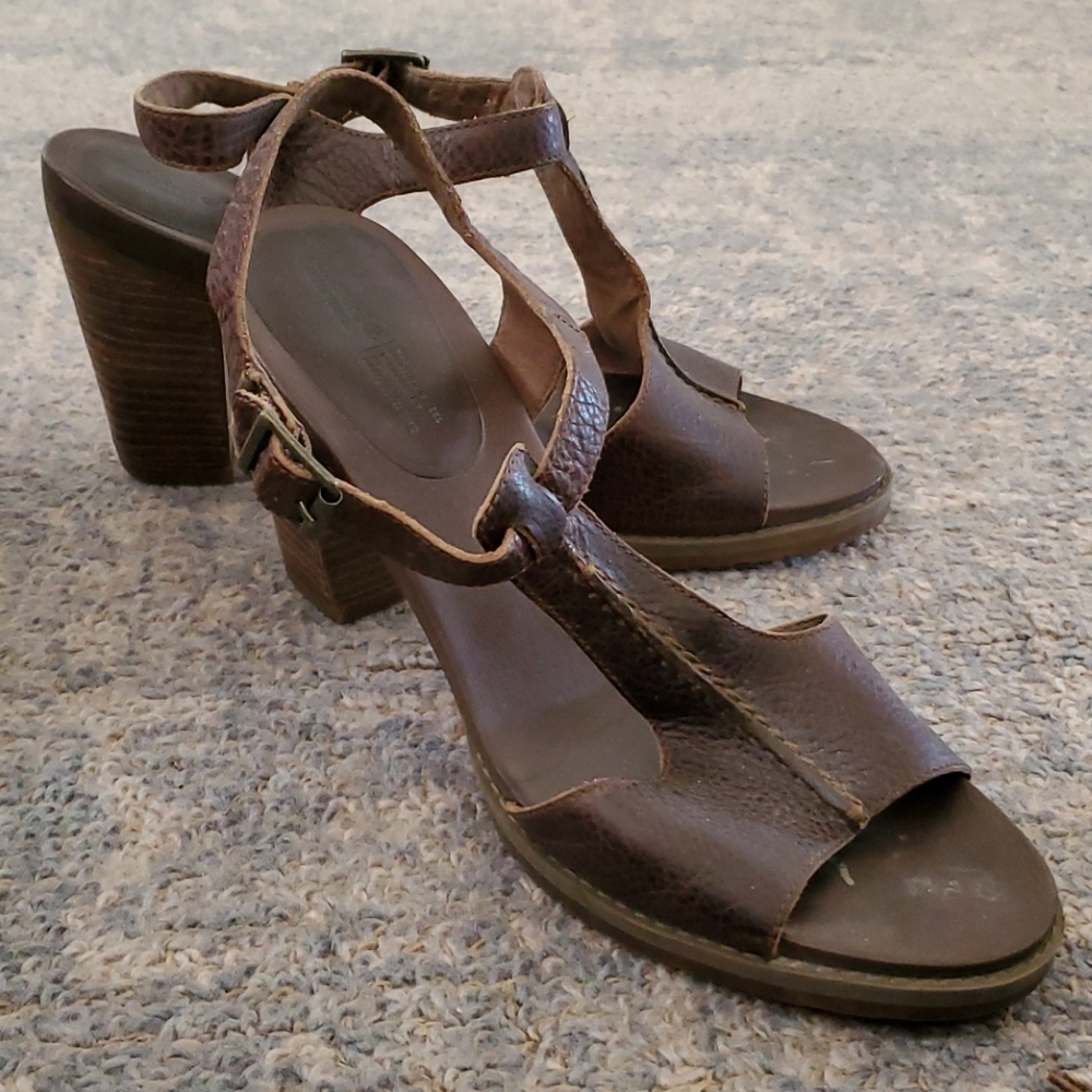 Timberland brown sandals size 9